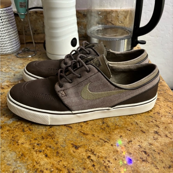 Nike Brown and Tan janoski size 8.5 - Picture 3 of 9